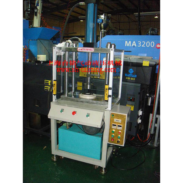 TM-103 Four-column oil hydraulic press